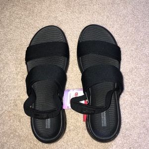 NEVER WORN SKECHERS ON THE GO SANDALS